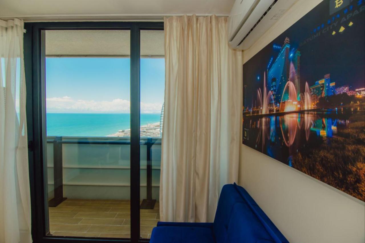 Royal Sea Breeze Apartments Batumi Exteriör bild
