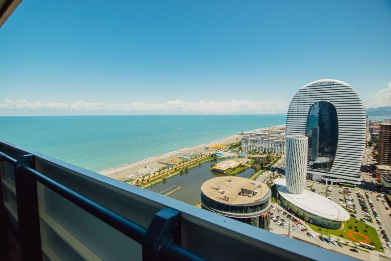 Royal Sea Breeze Apartments Batumi Exteriör bild