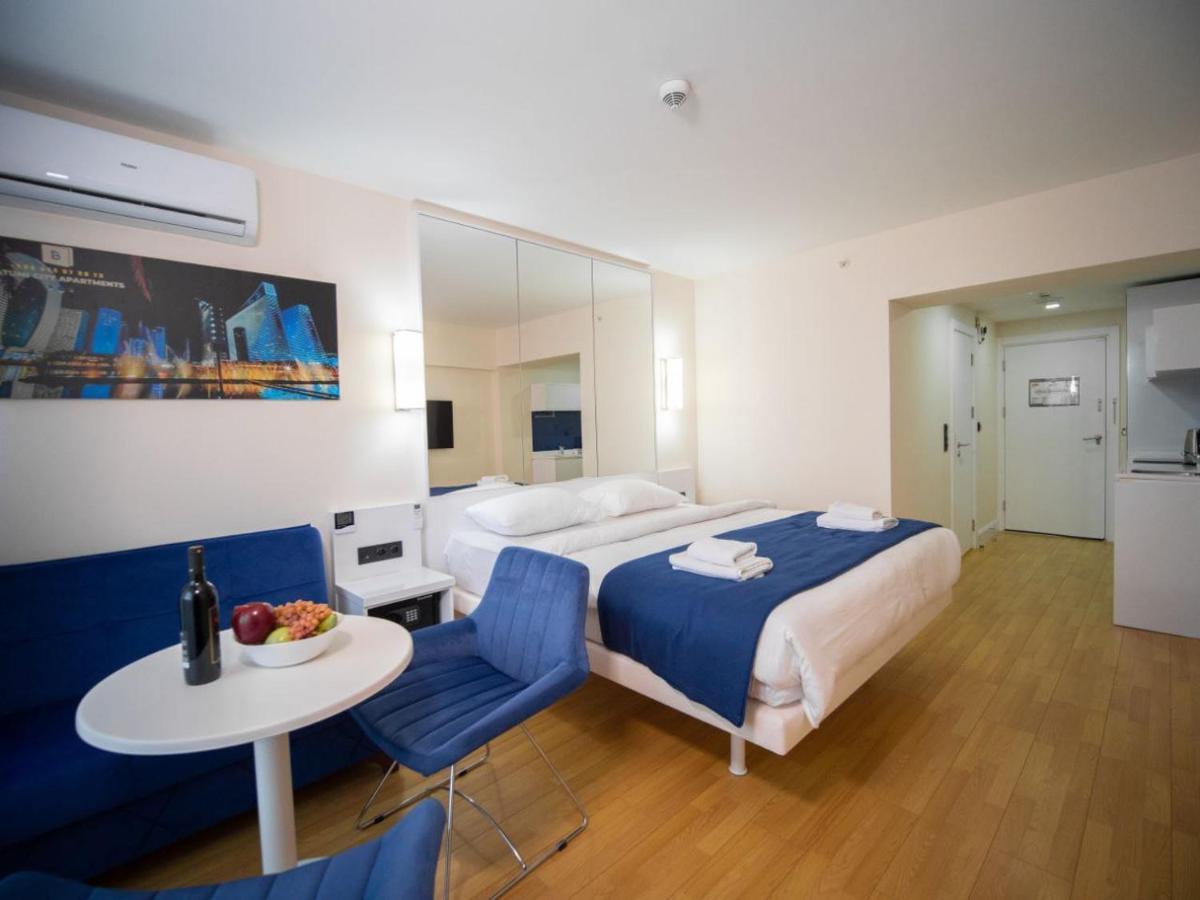 Royal Sea Breeze Apartments Batumi Exteriör bild