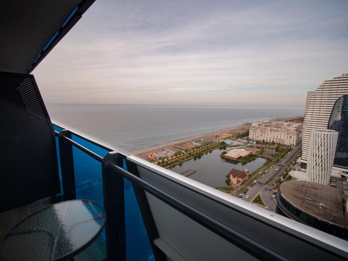Royal Sea Breeze Apartments Batumi Exteriör bild