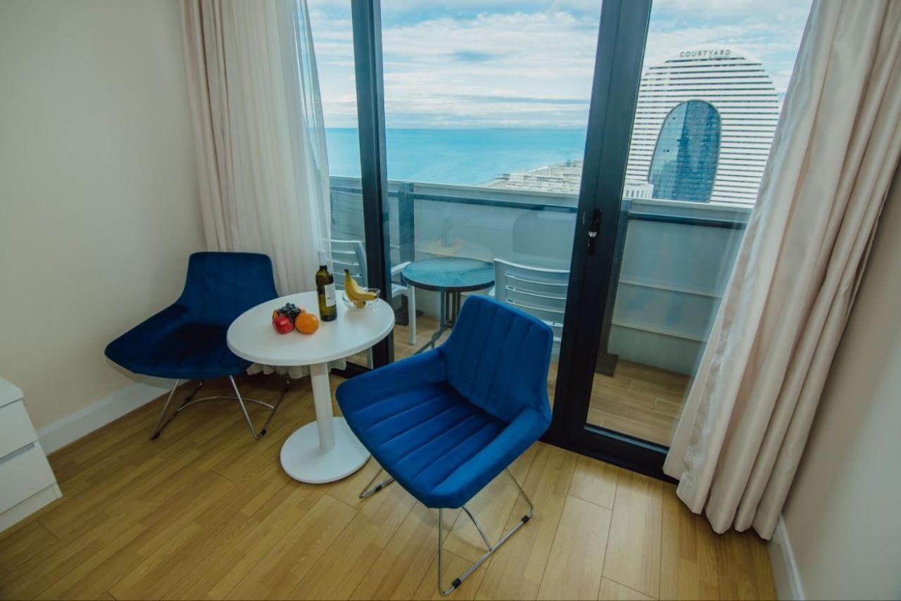 Royal Sea Breeze Apartments Batumi Exteriör bild