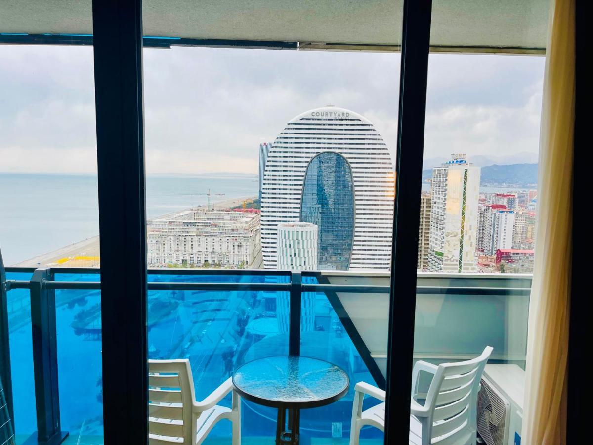 Royal Sea Breeze Apartments Batumi Exteriör bild